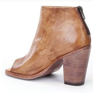 Onset bed Stu booties